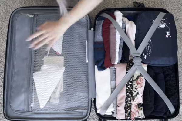 Suitcase Packing Tips and Steps