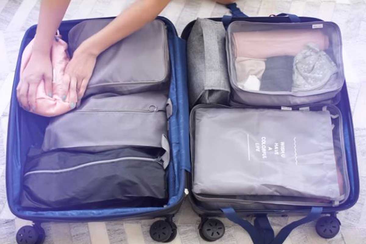 How to Pack a Suitcase Efficiently